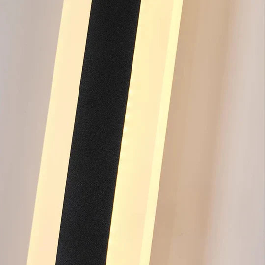 Modern Edge Outdoor Wall Light