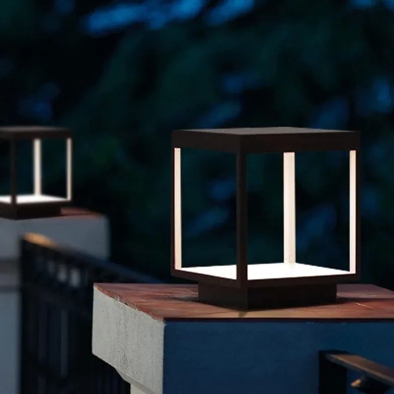 Square Framework Solar Modern Outdoor Pillar Lights