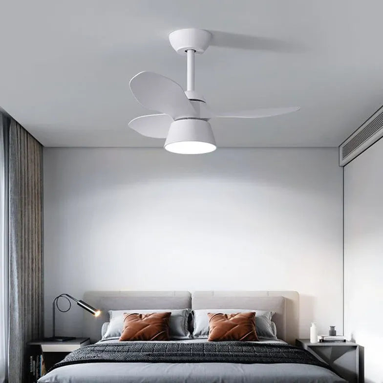 Streamlined Minimalist Ceiling Fan with Light